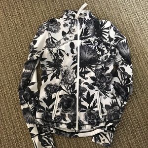 Lululemon define Jacket